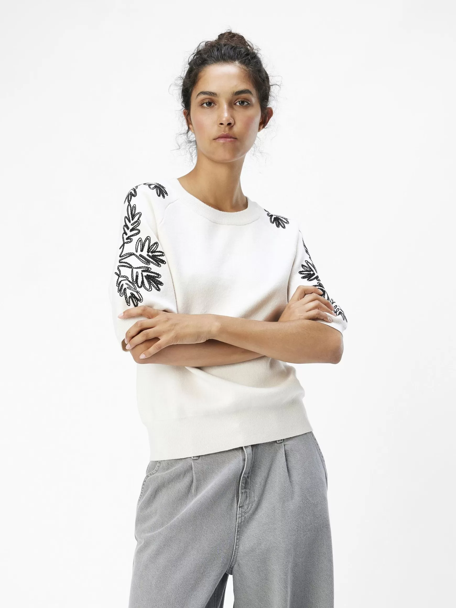 Dame OBJECT BRODERET STRIKKET TOP