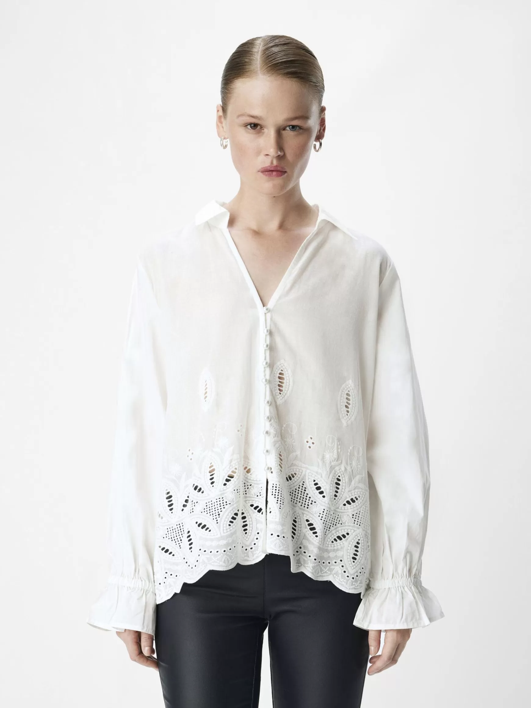Dame OBJECT BRODERIE ANGLAISE SKJORTE